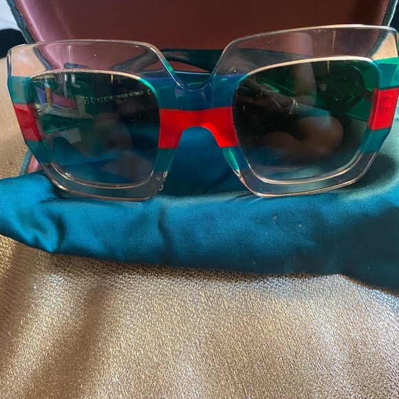 Gucci Sunglasses - Picture 5 of 6